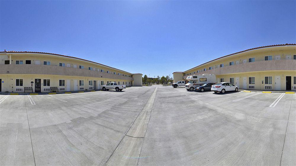 Baymont By Wyndham Ridgecrest Motel Exterior foto